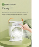 پنکه رومیزی شارژی سفید با نمایش عملکرد اسپری خنککننده و ظرفیت مخزن 600 میلیلیتر