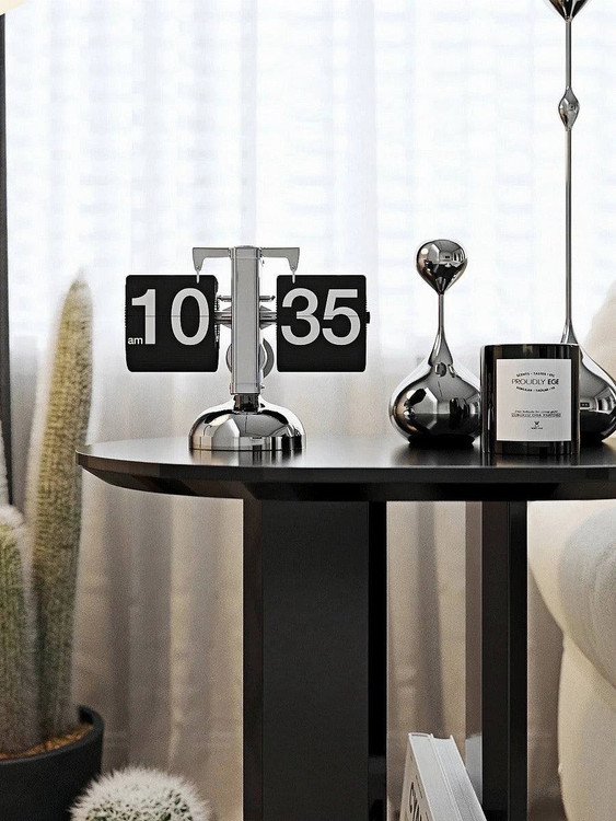 استفاده روزمره ساعت رومیزی ورقهای (Flip Clock)