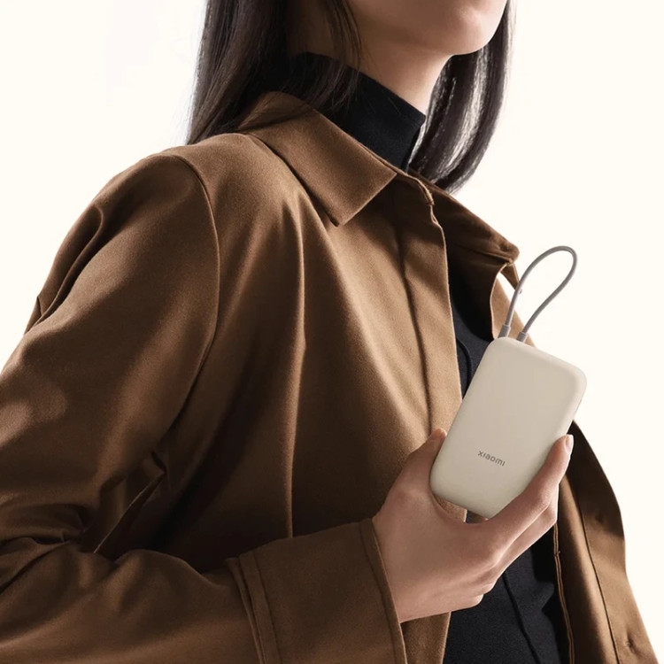 پاوربانک Xiaomi P15ZM با نشانگر LED چهارمرحلهای میزان شارژ