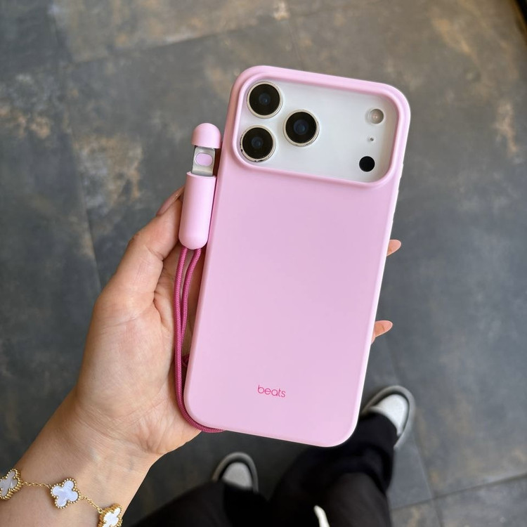 قاب Beats Pebble Pink مخصوص آیفون 17 پرو با بند کیکاستند